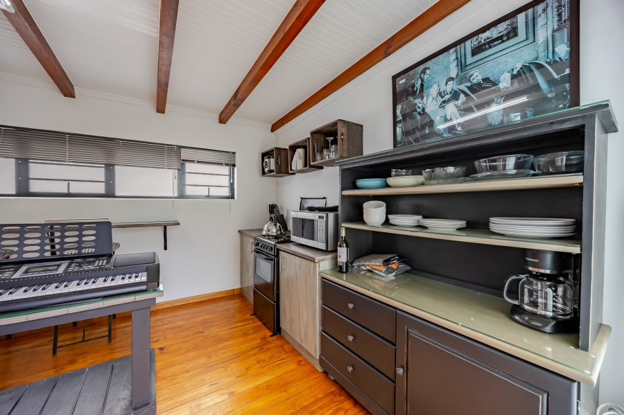 6 Bedroom Property for Sale in Flamingo Vlei Western Cape